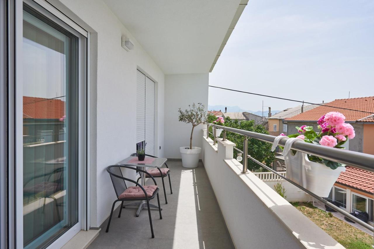 Apartments Infinity Kastela Bagian luar foto